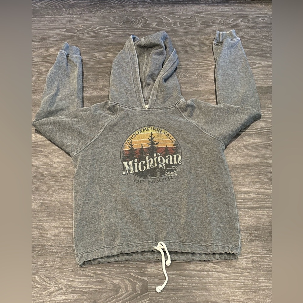 Retro vintage style hooded Michigan Grey Sweatshirt, size M